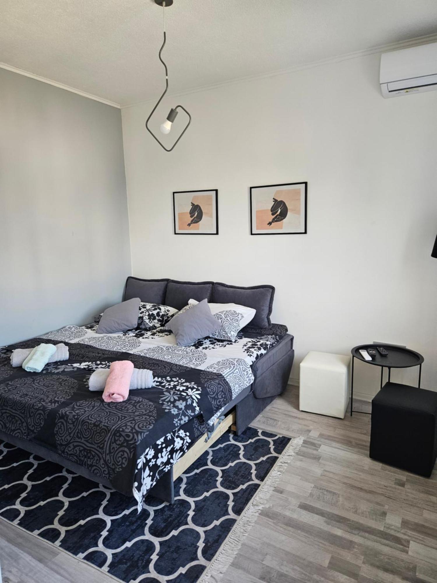 Apartman Daniela SJJ Exterior photo