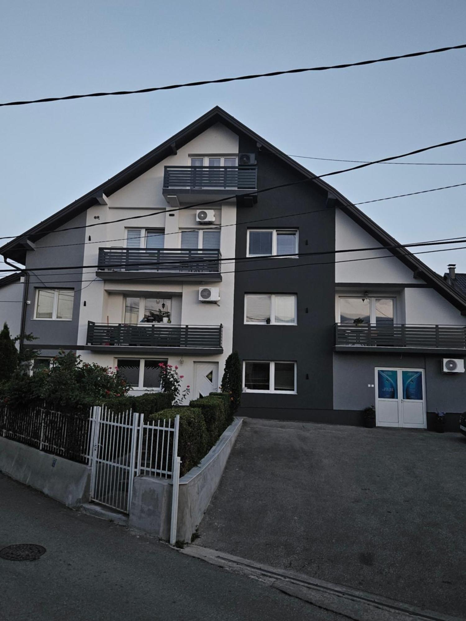Apartman Daniela SJJ Exterior photo